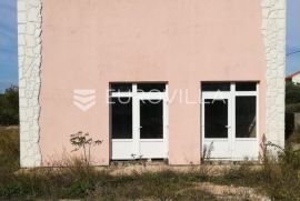 Šolta, dvosoban stan u zgradi 70m2, Šolta, Apartamento