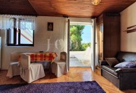 Otok Krk - Linardići - apartmanska kuća na velikom zemljištu, Krk, House