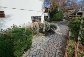 Samostojeća kuća s velikom okućnicom - Njivice, otok Krk, Omišalj, بيت