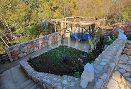 Samostojeća kuća s grijanim bazenom, okolica Dobrinja - otok Krk, Dobrinj, Дом