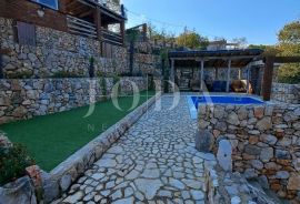 Samostojeća kuća s grijanim bazenom, okolica Dobrinja - otok Krk, Dobrinj, Haus