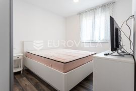 Makarska, moderan dvosoban stan na odličnoj lokaciji, Makarska, Apartamento