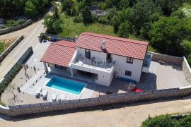 OTOK KRK, okolica grada Krka - Luksuzna vila u novogradnji na mirnoj lokaciji, Krk, Casa