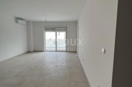 OTOK PAG, POVLJANA odličan 2s+db apartman u kvalitetnoj novogradnji s bazenom., Povljana, Appartement