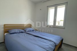 OTOK KRK, GRAD KRK - dvojna kuća na odličnoj lokaciji, Krk, House