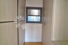 Dvosobni stan s dnevnim boravkom u srcu Rijeke, Rijeka, Appartement