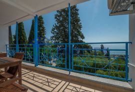 Trosoban stan s panoramskim pogledom na more ,50m od plaže, Opatija okolica, Opatija, Διαμέρισμα