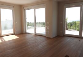 ŠMRIKA- moderna villa 157m2 s panoramskim pogledom na more i s bazenom + okoliš 325m2, Kraljevica, Ev