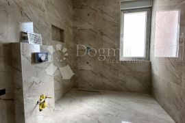 URBANA VILA CENTAR GORICE, 3S+DB, 124,00 m2, Velika Gorica, Appartment