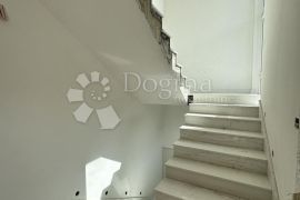 URBANA VILA CENTAR GORICE, 3S+DB, 136,05 m2, Velika Gorica, Daire