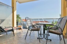 Crikvenica,Dramalj - Kuća sa 7 apartmana, Crikvenica, Ev