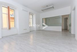 Centar, uredski prostor, 234m2, zakup, Rijeka, Commercial property