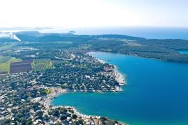 ISTRA, ROVINJ - Prostrano zemljište sa ucrtanim objektom u blizini mora, PRILIKA ZA INVESTICIJU, Rovinj, Arazi