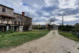 ISTRA, GROŽNJAN - Poljoprivredno zemljište u blizini naselja površine 25.760 m2, Grožnjan, Land