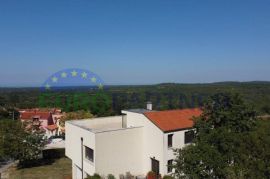 Moderna kuća s panoramskim pogledom na more i velikim potencijalom, blizina Poreča, Poreč, Casa