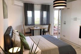 OPATIJA - OKOLICA APARTMANSKA KUĆA !!, Opatija - Okolica, Haus