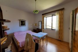 OPATIJA - VEPRINAC KUĆA s 240m2 i 2800m2 OKUĆNICE !!, Opatija - Okolica, Famiglia