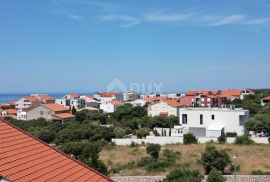 PAG, MANDRE- stan 65m2  prizemlje u neposrednoj blizini mora i plaže, Kolan, Appartement