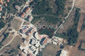 Istra, Medulin - 3379 m2 građevinske parcele u stambenoj zoni - TOP lokacija, Medulin, Terreno