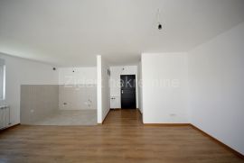 Zemun polje, 59m2m2, 2.5 - odlična novogradnja, Zemun, Flat