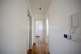 Zemun polje, 59m2m2, 2.5 - odlična novogradnja, Zemun, Daire