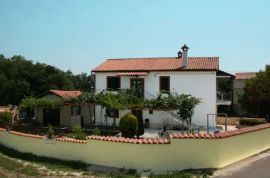 Simpatična kuća nedaleko mora, Krnica, Istra, Marčana, Haus