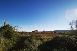 Kaštel Štafilić građevinsko zemljište M5 zona 1465 m2, Kaštela, Tierra