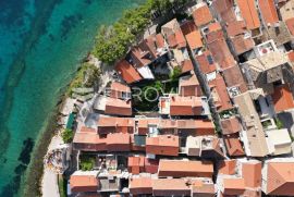 Stari grad Korčula, kamena kuća, prvi red do mora, Korčula, House
