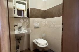 3S+DB 130m2 SA VELIKIM VRTOM U CENTRU VELIKE GORICE, Velika Gorica, Appartement