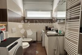 3S+DB 130m2 SA VELIKIM VRTOM U CENTRU VELIKE GORICE, Velika Gorica, Appartement