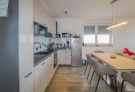 Novigrad, moderan stan sa pogledom na more, Novigrad, Appartement