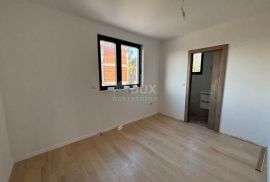 ZADAR, VIDIKOVAC - Stan u novogradnji s vrtom i garažom S1, Zadar, Apartamento