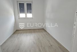 Kaštel Stari,  komforan stan  88 m2  s krovnom terasom i pogledom na more, Kaštela, Appartment