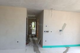 PETRČANE - JEDINSTVENA PRILIKA STAN S2 1. KAT, SAMO 130M OD MORA, Zadar - Okolica, Appartement