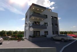 PETRČANE - JEDINSTVENA PRILIKA STAN S2 1. KAT, SAMO 130M OD MORA, Zadar - Okolica, Apartamento