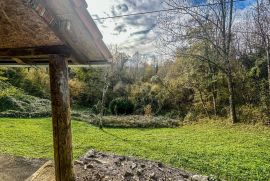 GORSKI KOTAR, SEVERIN NA KUPI-Zanimljiva prizemnica blizu rijeke, Vrbovsko, Casa