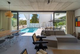 Brač - Luksuzna moderna vila s bazenom, saunom i pogledom na more, 366 m2, Supetar, Casa