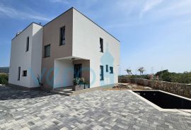 Krk grad, okolica, vila 200m2, bazen, otvoreni pogled, prodaja, Krk, Casa