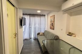 ZADAR, VINJERAC- Kamena kuća sa tri apartmana! Blizina mora!, Posedarje, Casa