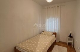 ZADAR, VINJERAC- Kamena kuća sa tri apartmana! Blizina mora!, Posedarje, House