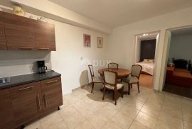 ZADAR, VINJERAC- Kamena kuća sa tri apartmana! Blizina mora!, Posedarje, House