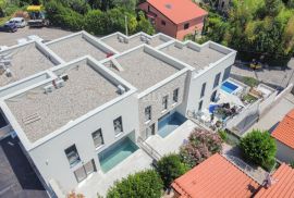 OPATIJA, LOVRAN - NOVO - Luksuzna kuća u nizu 100 m od plaže s bazenom i pogledom na more, Lovran, Maison