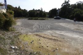 PERMANI, JURDANI-građevinsko zemljište 2000m2 s građ. dozvolom za halu od 600m2 (namjena: trgovačka, zanatska, industrijska), Matulji, Land