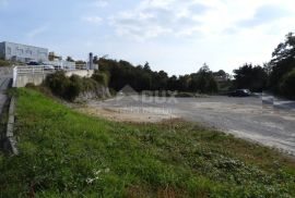 PERMANI, JURDANI-građevinsko zemljište 2000m2 s građ. dozvolom za halu od 600m2 (namjena: trgovačka, zanatska, industrijska), Matulji, Land