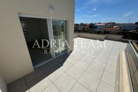 APARTMANI S POGLEDOM NA MORE, NOVOGRADNJA - POVLJANA, PAG, Povljana, Διαμέρισμα