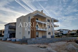 APARTMANI S POGLEDOM NA MORE, NOVOGRADNJA - POVLJANA, PAG, Povljana, Διαμέρισμα