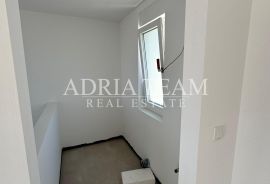 APARTMANI S POGLEDOM NA MORE, NOVOGRADNJA - POVLJANA, PAG, Povljana, Appartamento