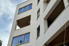 OPATIJA, CENTAR – veći stan u luksuznoj novogradnji s pogledom i garažom, samo 200m od Lungomare, Opatija, Wohnung