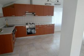 VELIKI APARTMAN S POTENCIJALOM - KRK, Krk, Διαμέρισμα