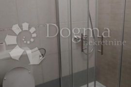 VELIKI APARTMAN S POTENCIJALOM - KRK, Krk, Kвартира